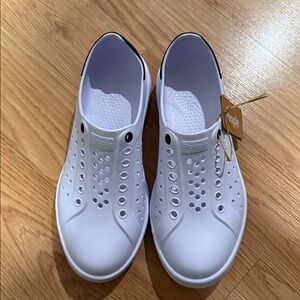 Lightweight Shoes - People Footwear Mens Ace Shoes Men’s Size 6, Woman’s 8 NWT